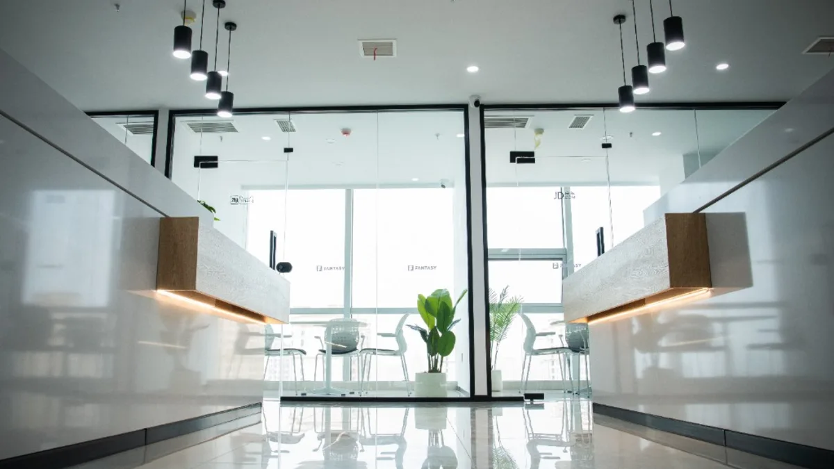 Guangzhou CS outsourcing office photo 3